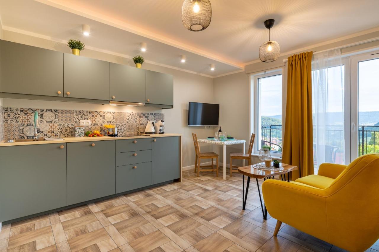 Villa Kasztelan Apartamenty Ustrzyki Dolne Ngoại thất bức ảnh