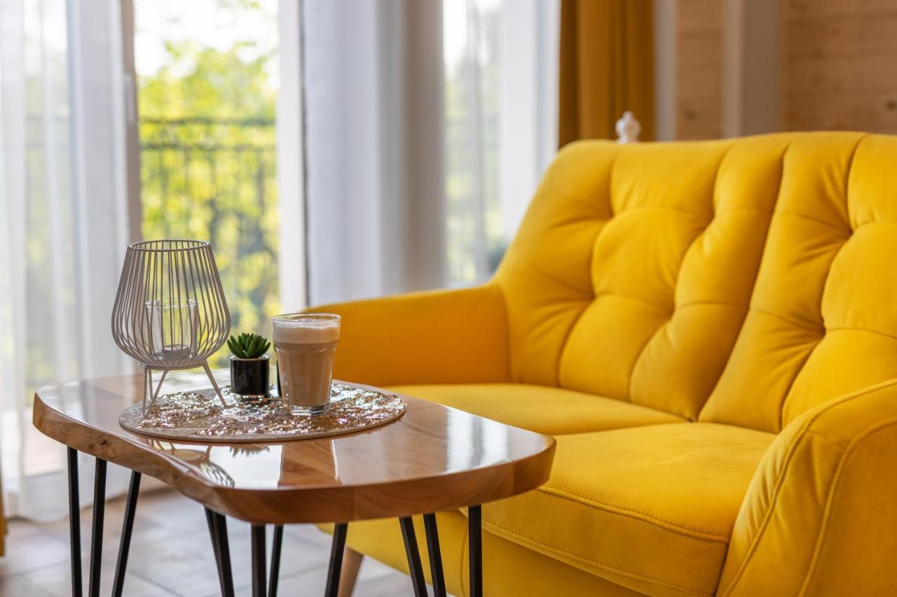 Villa Kasztelan Apartamenty Ustrzyki Dolne Ngoại thất bức ảnh