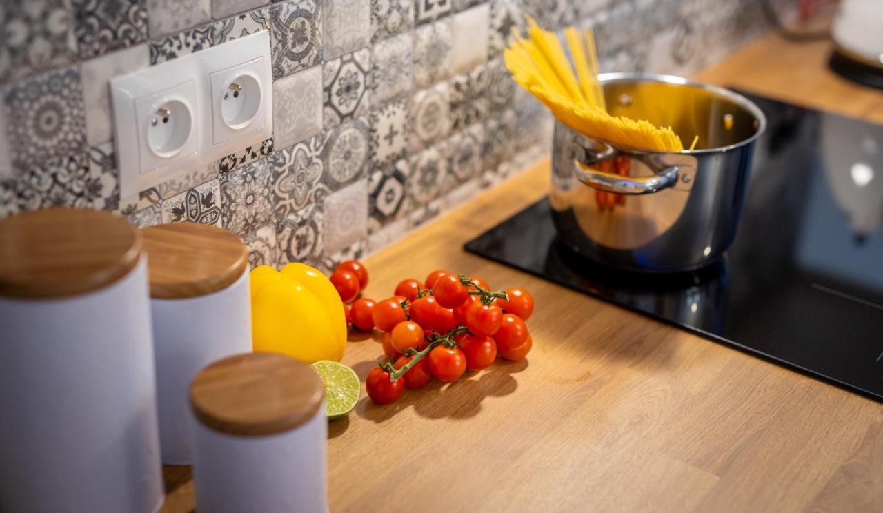 Villa Kasztelan Apartamenty Ustrzyki Dolne Ngoại thất bức ảnh