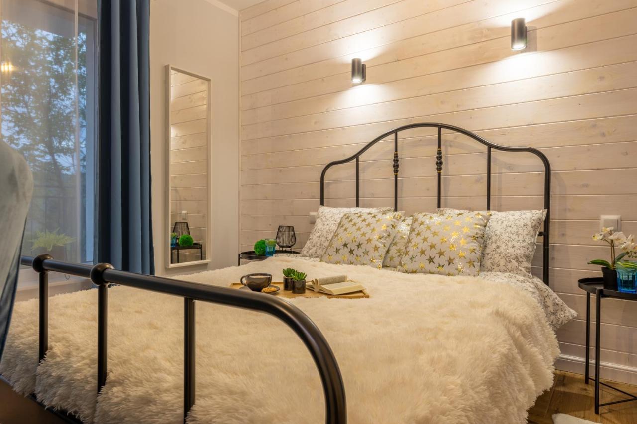 Villa Kasztelan Apartamenty Ustrzyki Dolne Ngoại thất bức ảnh