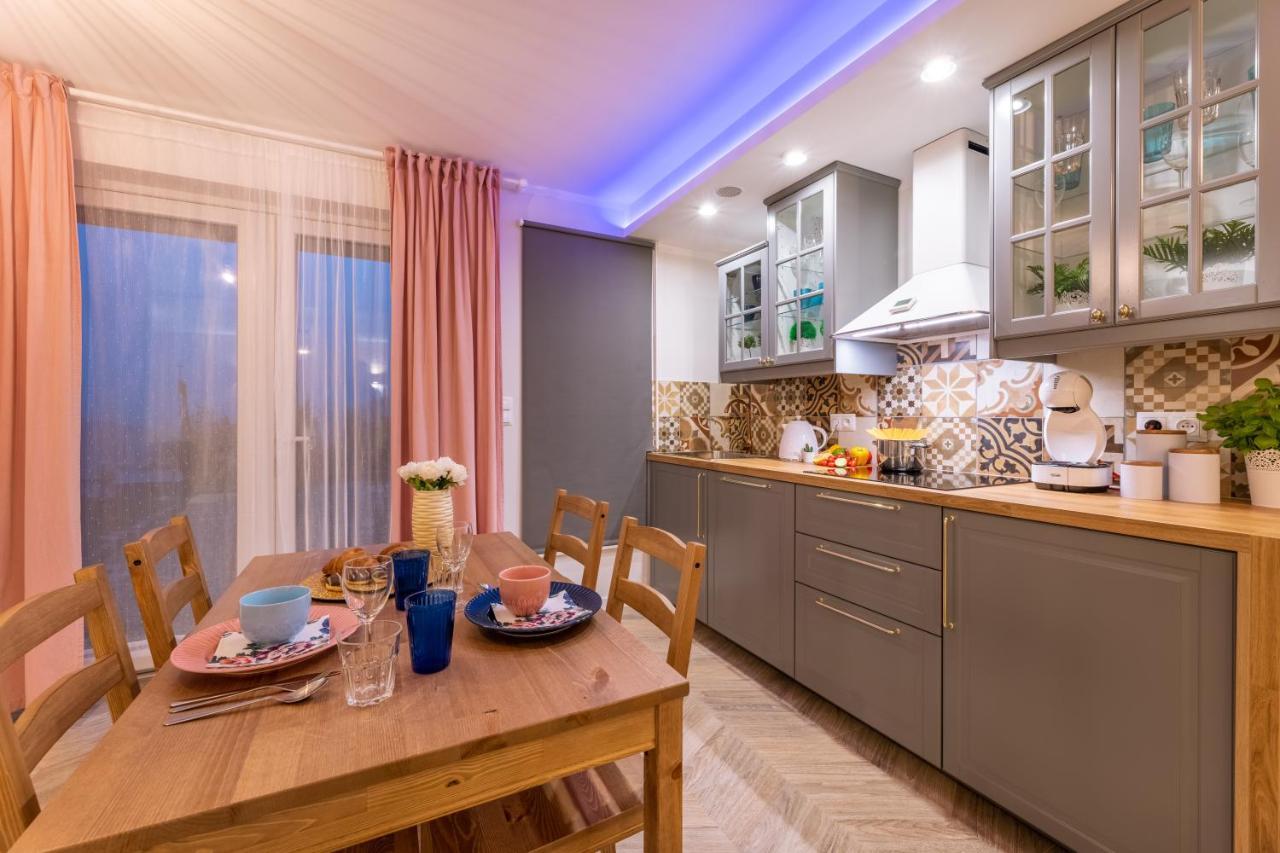 Villa Kasztelan Apartamenty Ustrzyki Dolne Ngoại thất bức ảnh