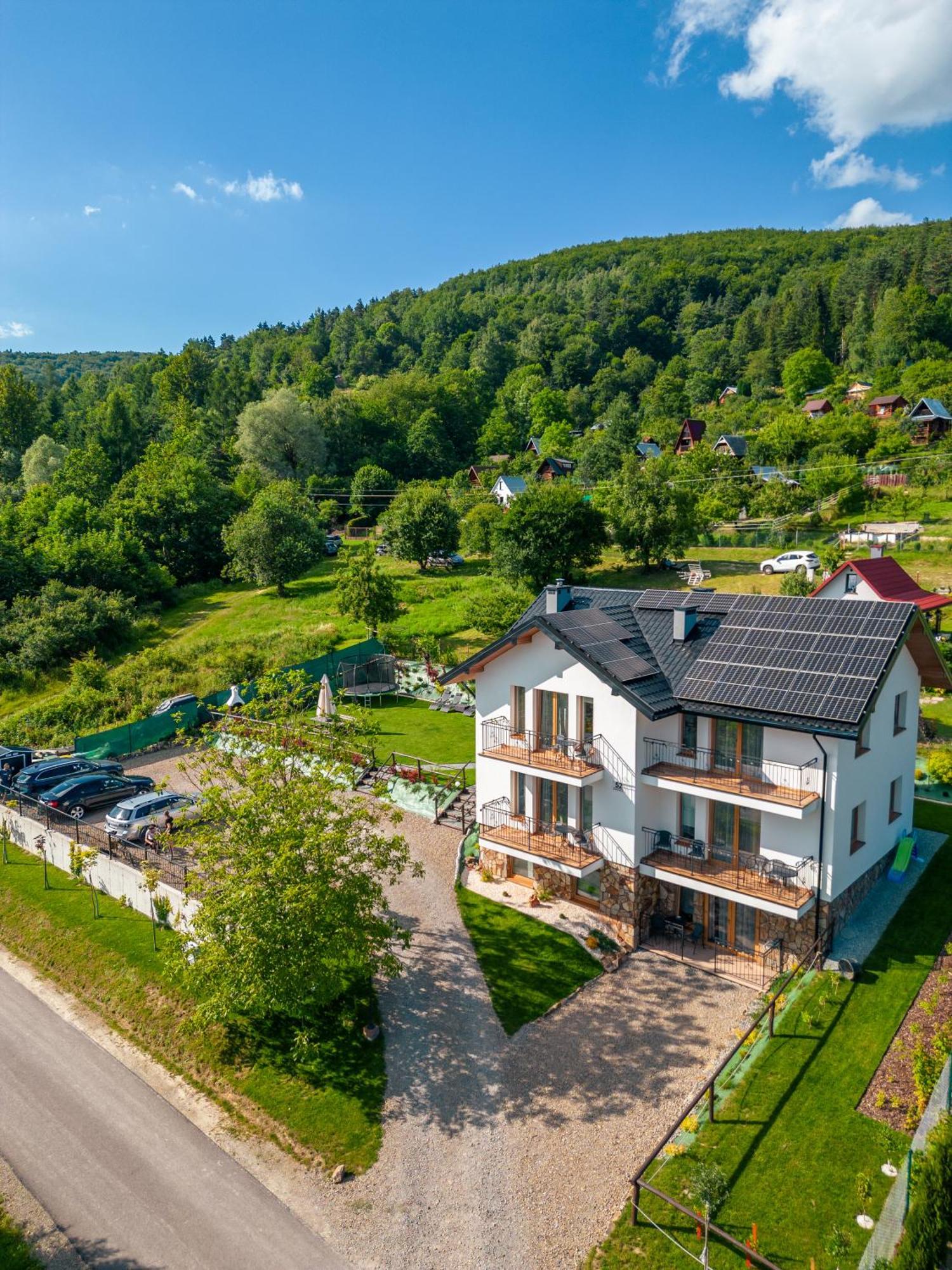 Villa Kasztelan Apartamenty Ustrzyki Dolne Ngoại thất bức ảnh